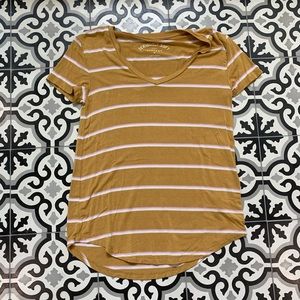 American Eagle soft v-neck